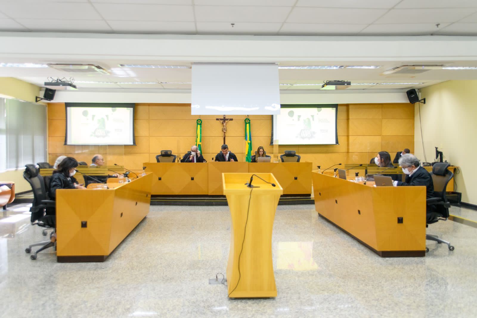 TCE julga 19 processos e nove protocolos na sessão do Pleno